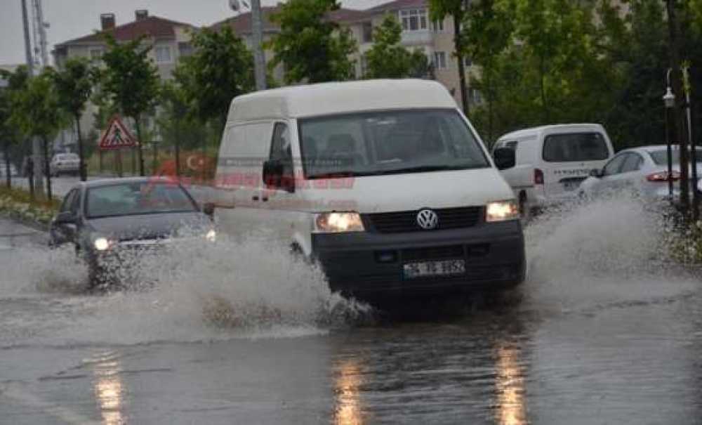 Yağmur Hayatı Felce Uğrattı