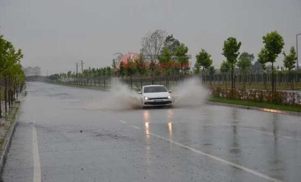 Yağmur Hayatı Felce Uğrattı