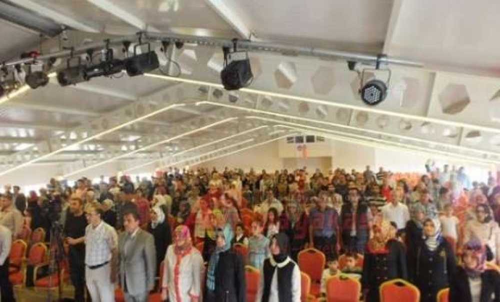 Cennet Çiçekleri Öğrencilerinden Yılsonu Programı