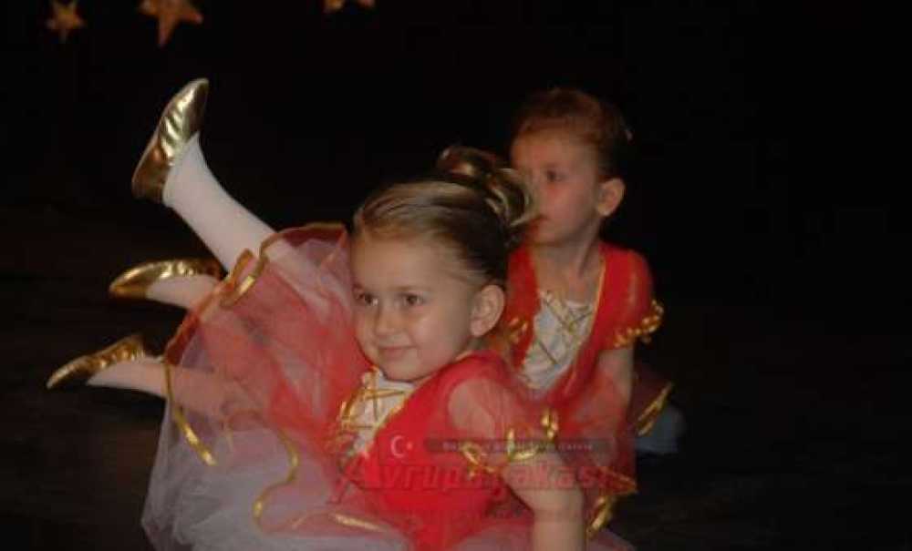 Kırçiçekleri`nden Yılsonu Gösterisi