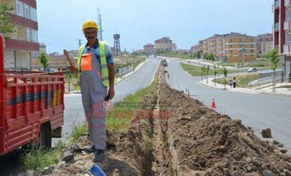 Erdal İnönü Caddesi'nde Tredaş Çalışması