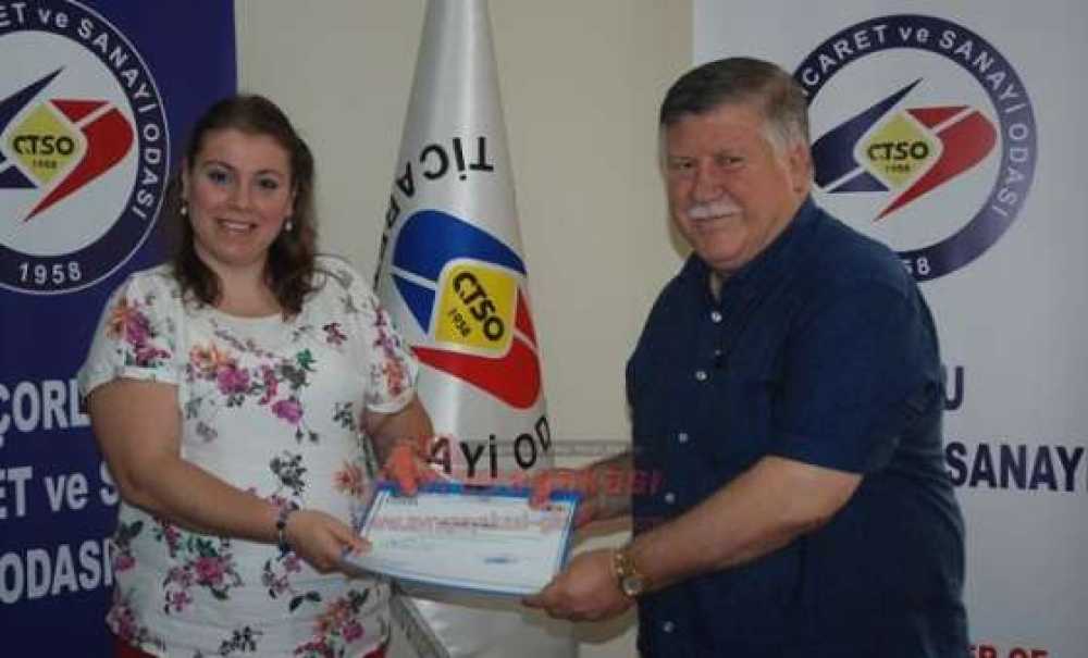 Uygulamalı Girişimcilik Eğitimini Tamamlayanlara Sertifikaları Verildi