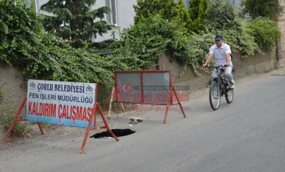 Yol Yapılmayı Bekliyor