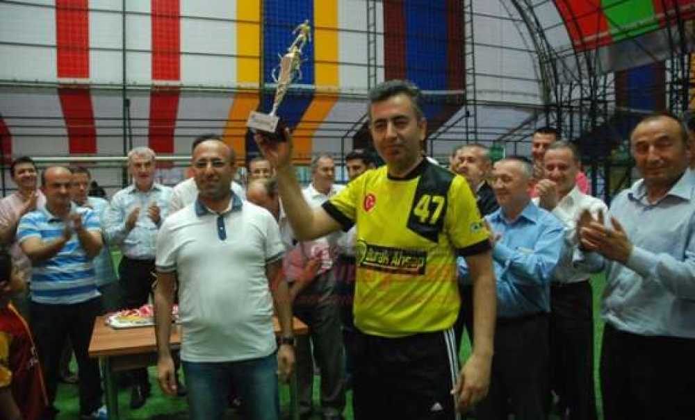 Kaymakamlık Kupası Çorlu Ortaokulu`nun