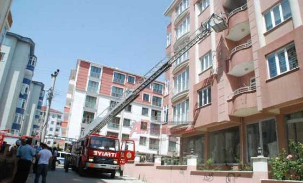 Ev Yangını Korkuttu