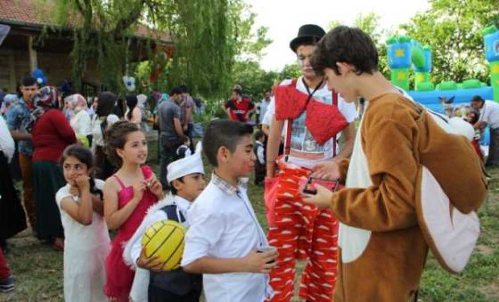 Kaptan Demir Çelik'ten Sünnet Şöleni