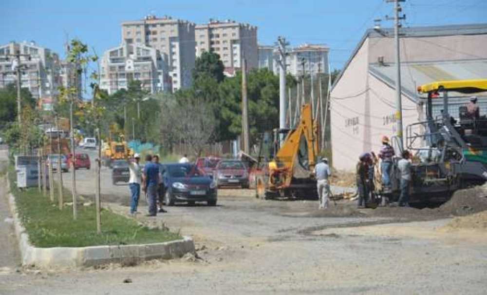 Yeni Sanayi Sitesinin Yolları Yapılıyor