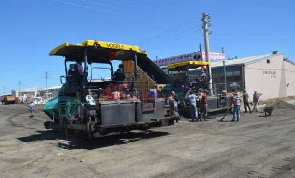 Yeni Sanayi Sitesinin Yolları Yapılıyor