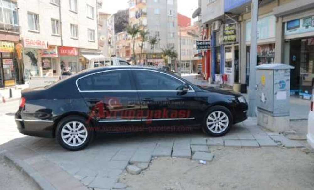 Kaldırımlar Otoparka Döndü