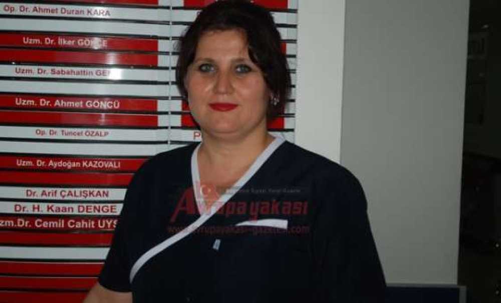 Anne Adayları Doğum Koçu Eşlinde Yoga Yapıyor