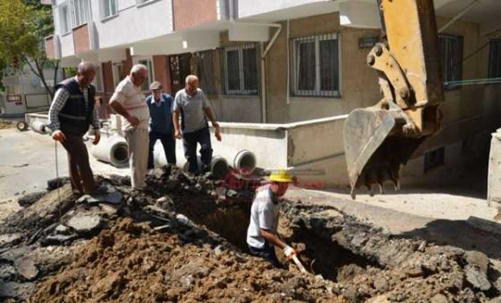 Yetersiz Kanalizasyon Hatları Yenileniyor