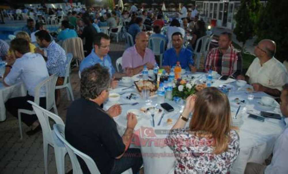 Atlantis Aquapark`tan İftar Yemeği