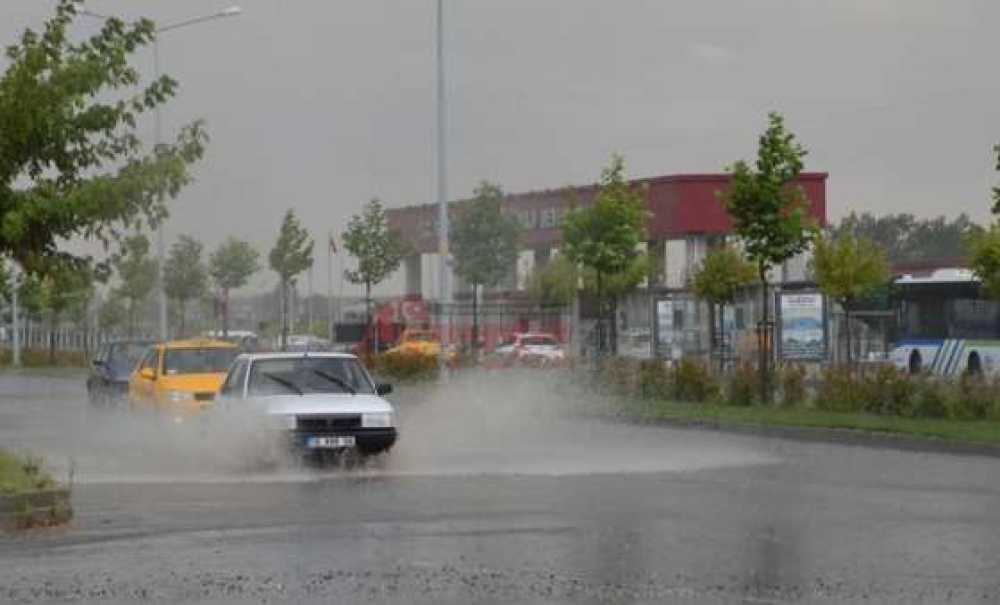 Çorlu Yağmura Teslim Oldu