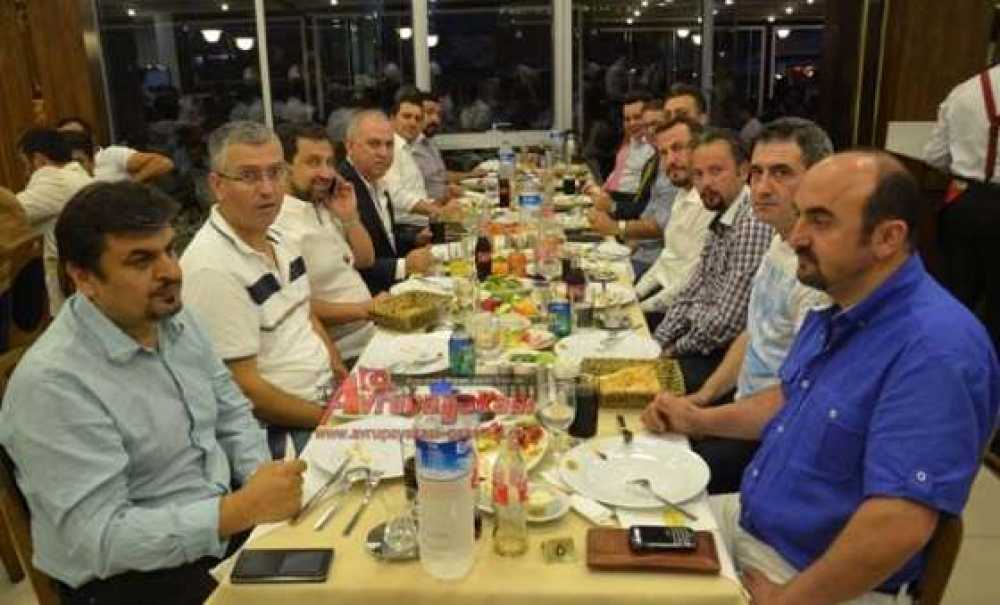 Kartürk Yapı'dan İftar Yemeği