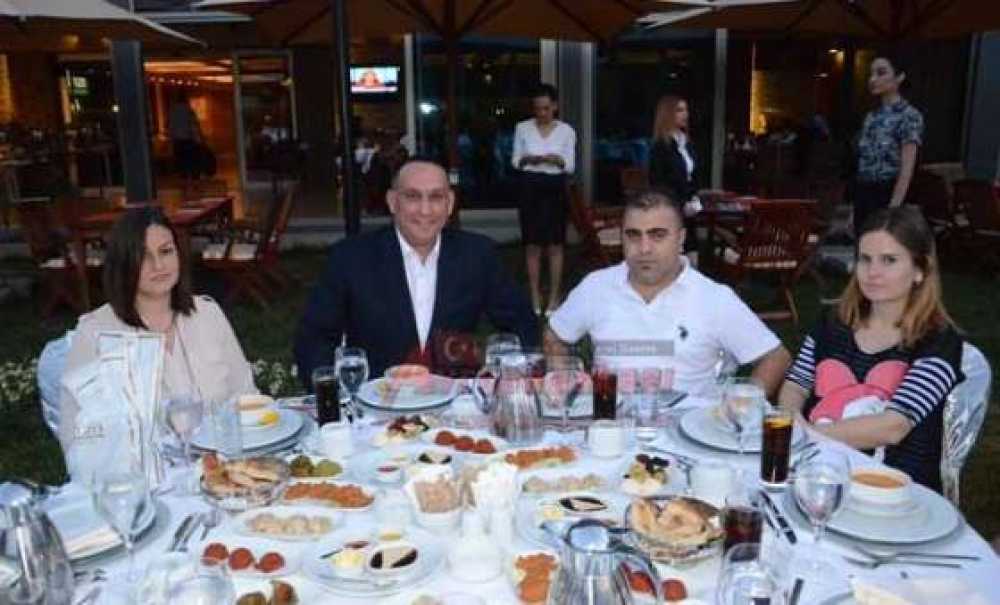 Divan Otel'den Gazetecilere İftar