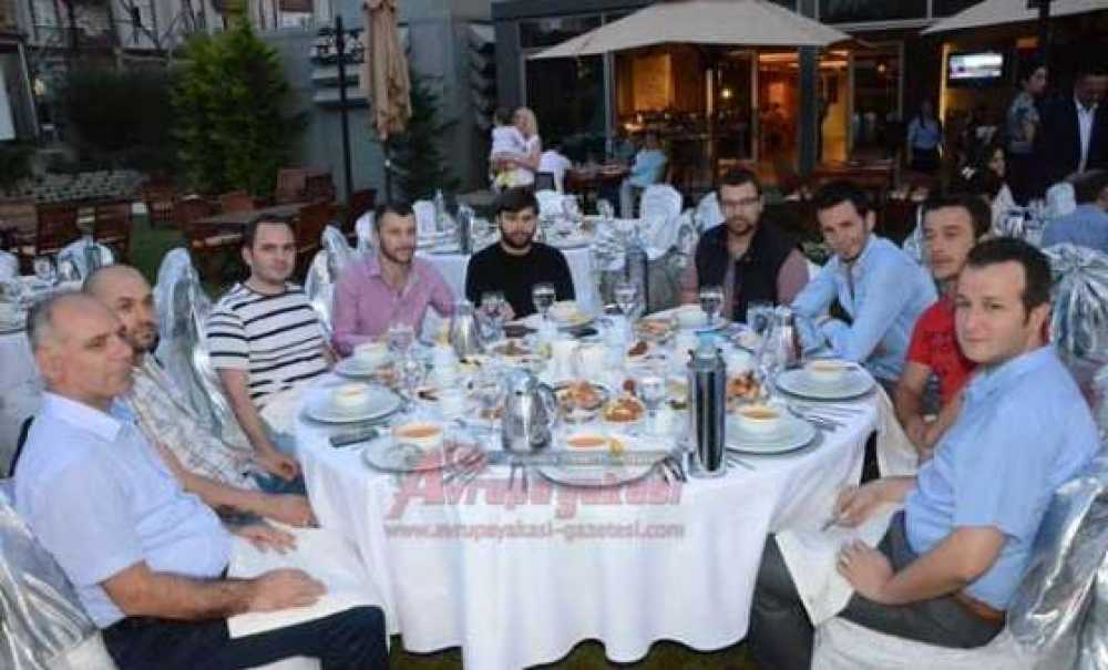 Divan Otel'den Gazetecilere İftar