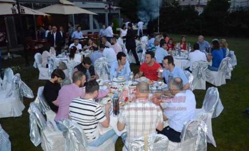 Divan Otel'den Gazetecilere İftar