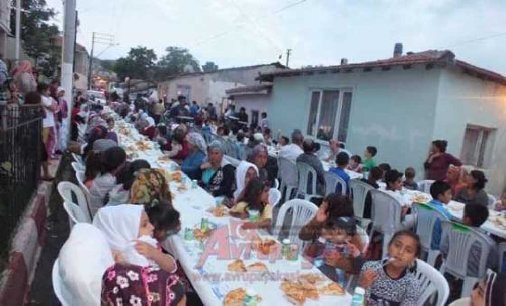 Çorlu Müftülüğü'nden Roman Çocuklara İftar