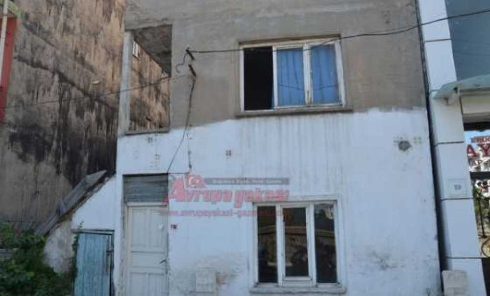 Metruk Ev Mahalleliyi İsyan Ettirdi