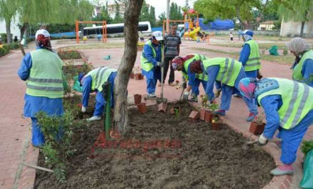 Çorlu'da Park Ve Bahçeler Elden Geçiriliyor