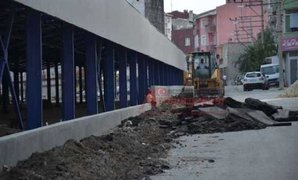 Kapalı Pazaryerinde Çalışmalar Sürüyor