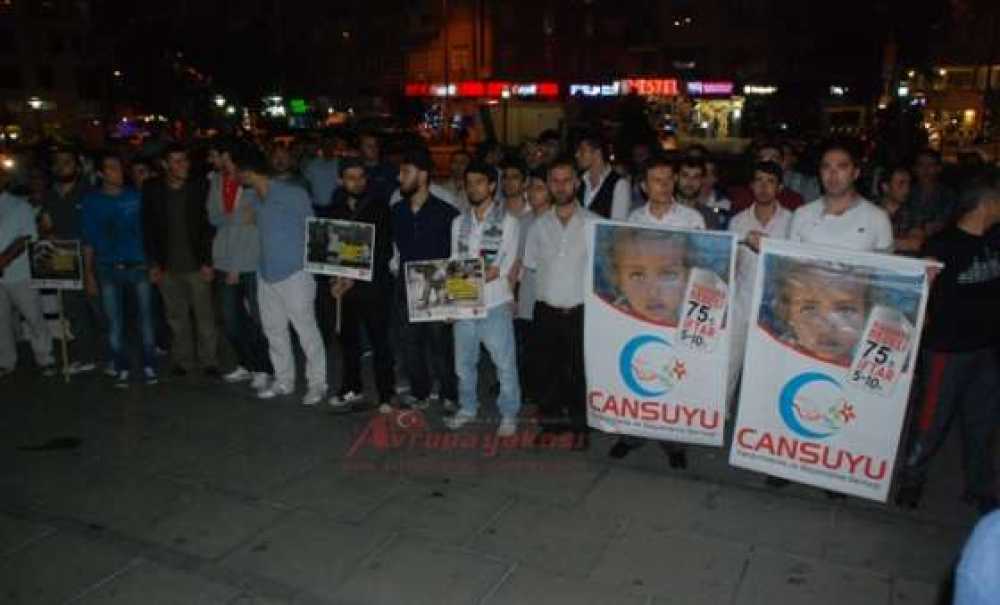 Ak Partili Gençler İsrail`i Kınadı