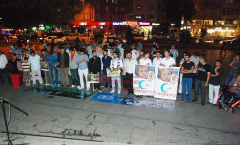 Ak Partili Gençler İsrail`i Kınadı