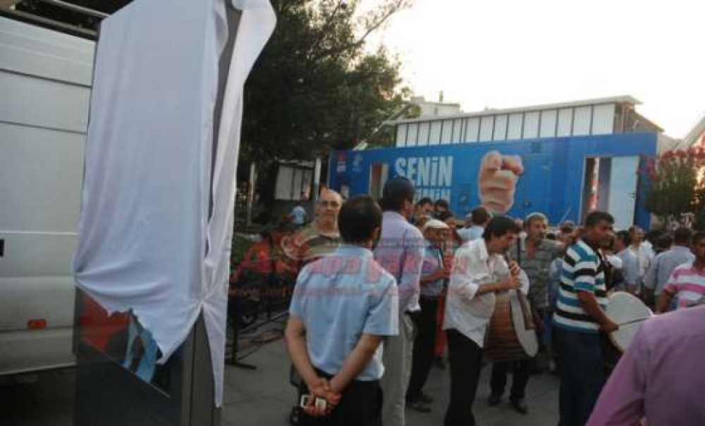 Erdoğan Afişi Çarşafla Kapatıldı