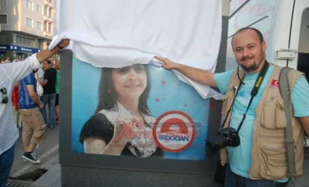Erdoğan Afişi Çarşafla Kapatıldı