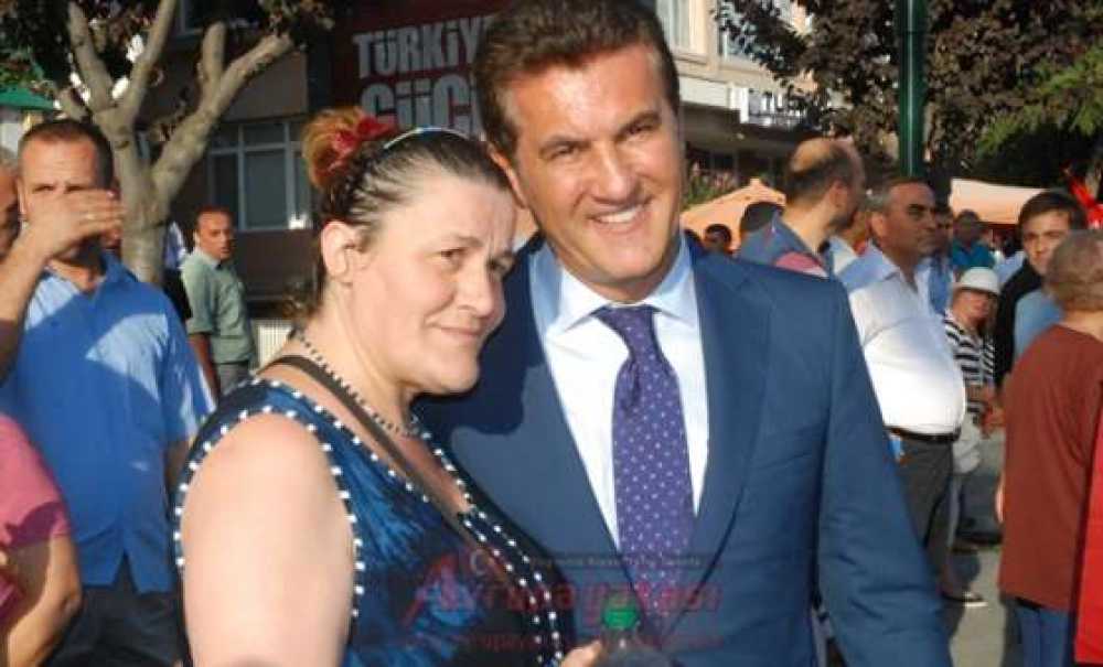 Mustafa Sarıgül'e Sevgi Gösterisi