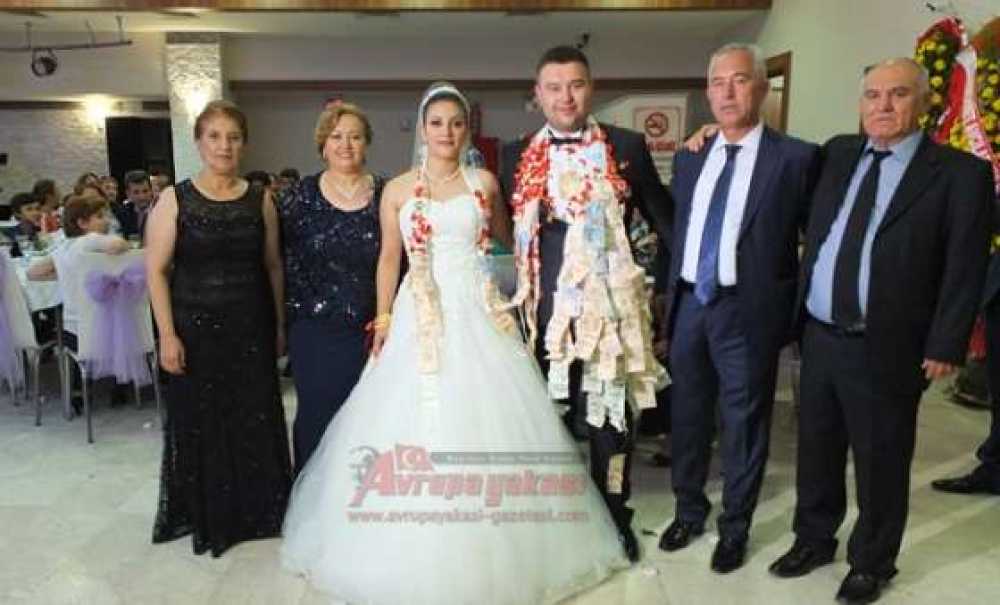 Eskimen Ve Solak Ailelerinin Mutlu Günü