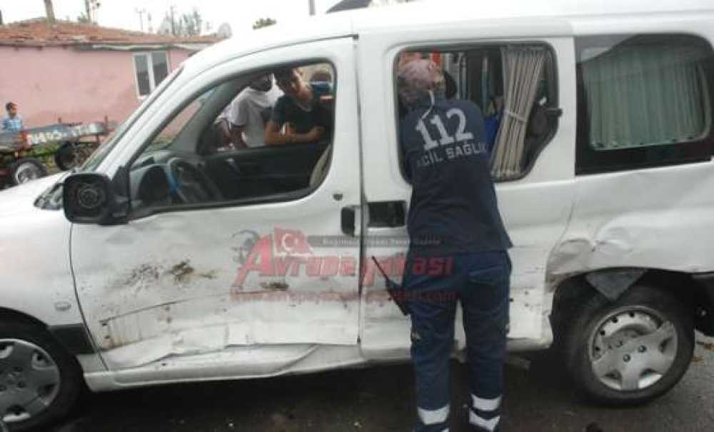 Çorlu`da Kaza 2 Yaralı