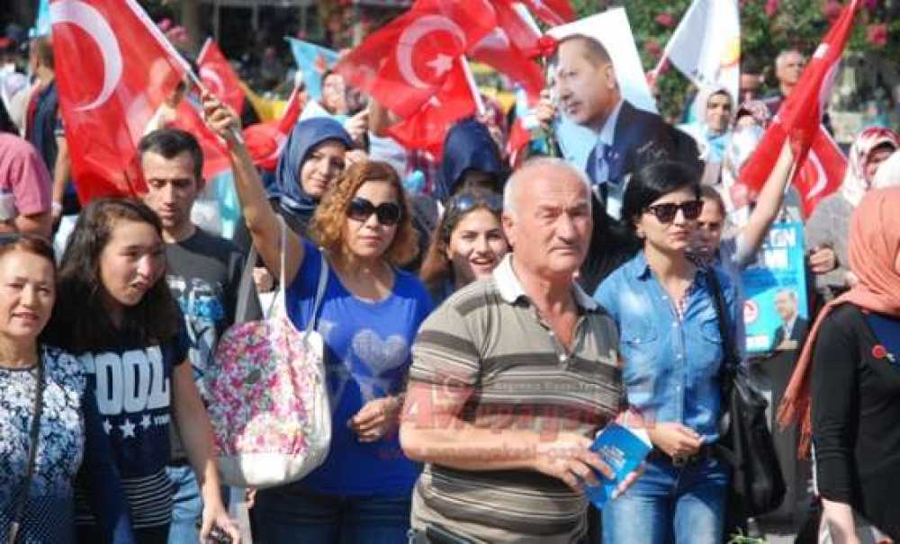 Ak Parti'den Sevgi Yürüyüşü