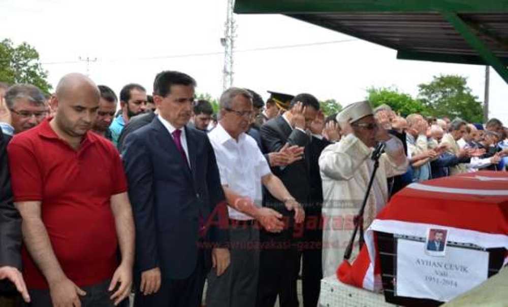 Merkez Valisi Ayhan Çevik Son Yolculuğuna Uğurlandı