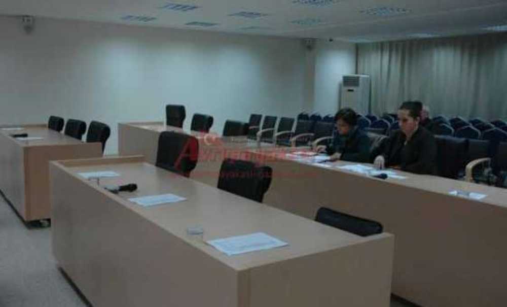 Meclis Üyeleri De Birim Müdürleri De Vatandaşlar Da İlgi Göstermedi