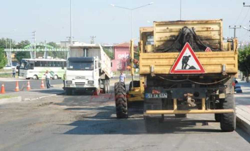 Sağlık Mahallesi`nde Asfaltlama Çalışması