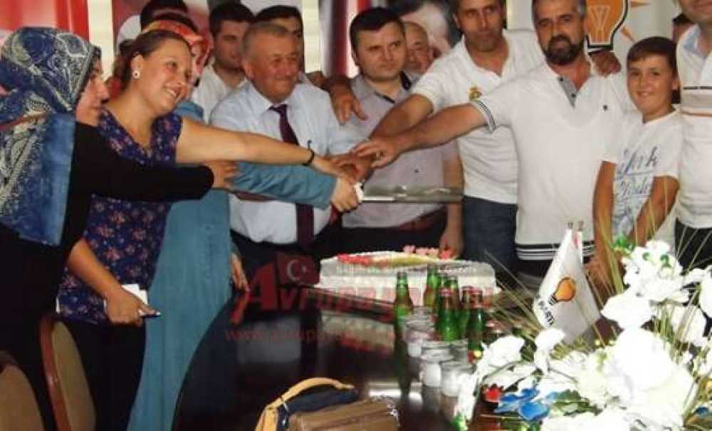 Ak Parti Teşkilatları`ndan 13. Yıl Kutlaması