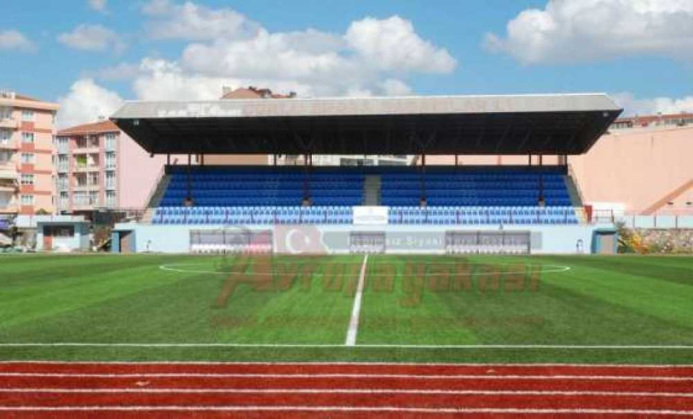 Çorlu General Basri Saran Stadyumu`nda Yenileme Çalışmaları Sürüyor