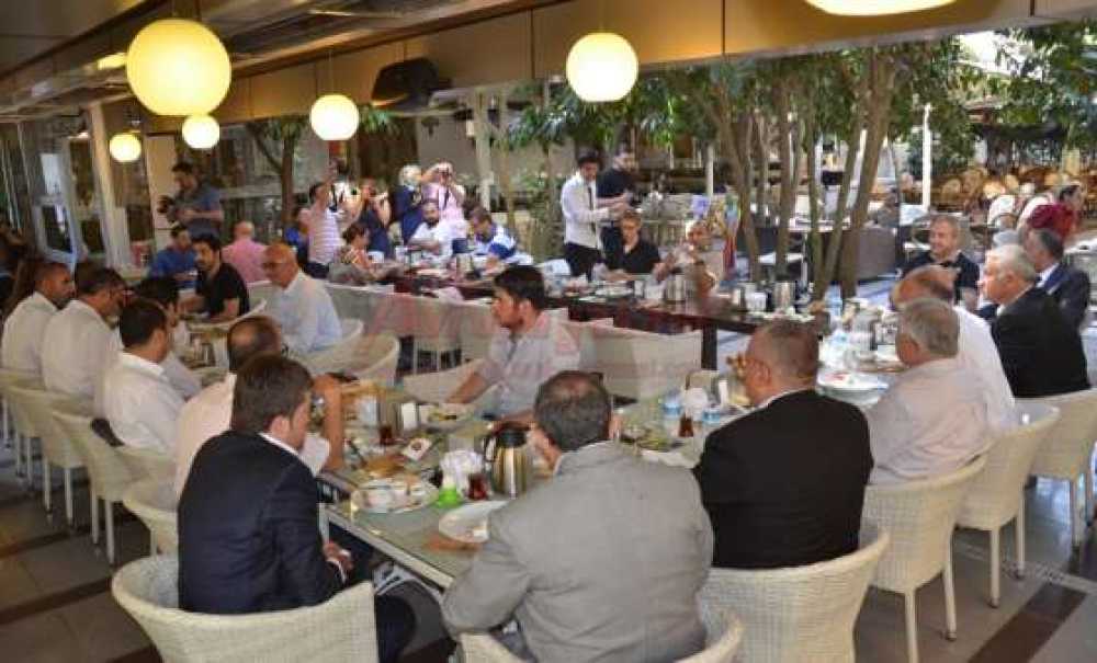 Ak Parti Tekirdağ Milletvekili Ziyaeddin Akbulut; “Büyükşehir Ağır Çalışıyor”