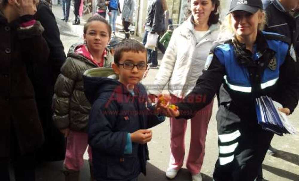 Tdp'den Büyüklere Hırsızlık Broşürü Çocuklara Şeker