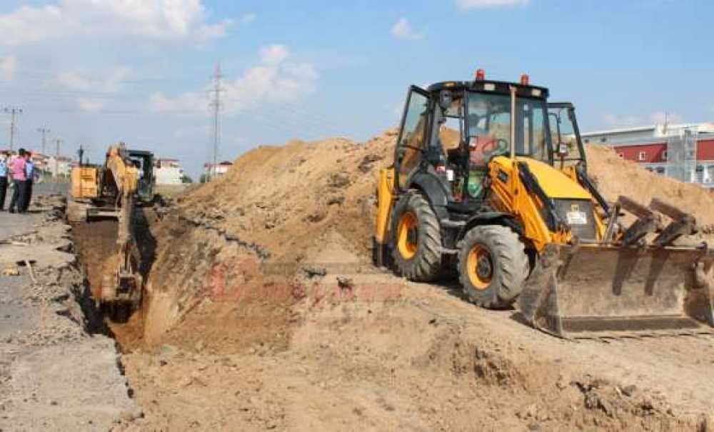 Ergene Belediyesi Sağlık Mahallesi`nde Kanalizasyon Çalışması Başlattı