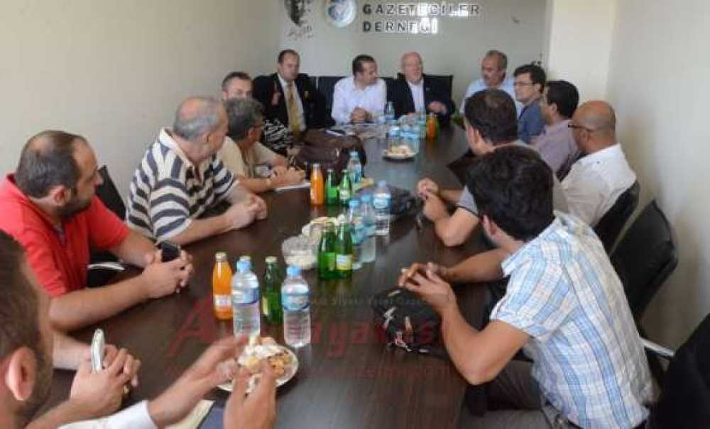 En Büyük Oluşum Konfederasyondur