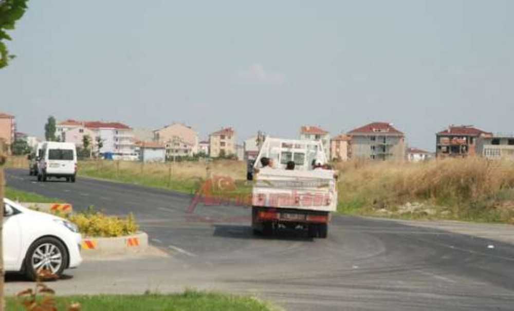 Kamyonet Kasasında Tehlikeli Yolculuk