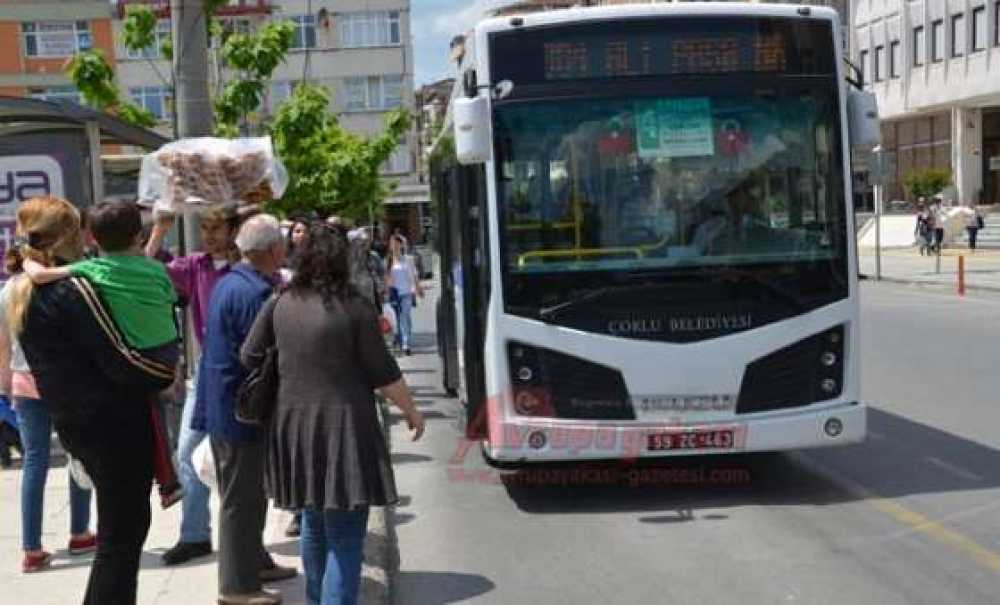 Zafer Bayramında Ulaşım Ve Otoparklar Ücretsizdi