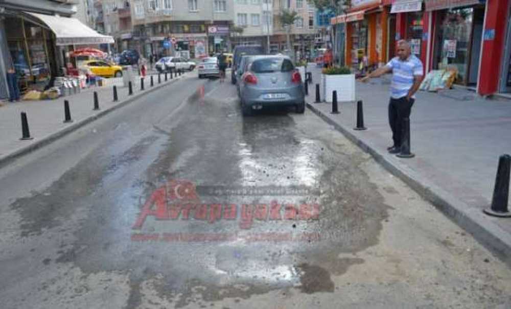 Gölcük Meydanında Su Patlağı