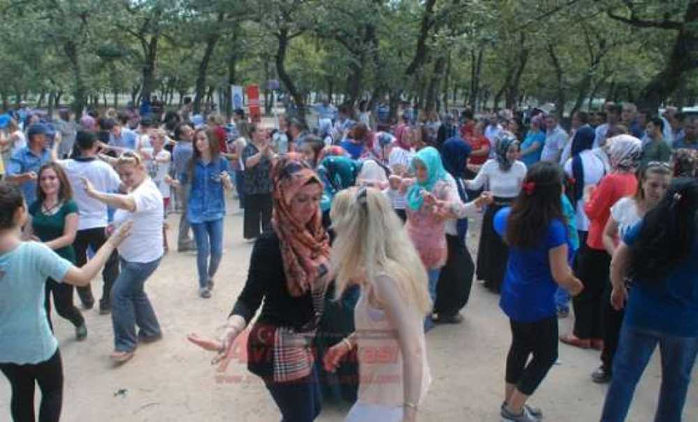 Öz – İplik İş`ten Sünnet Şöleni