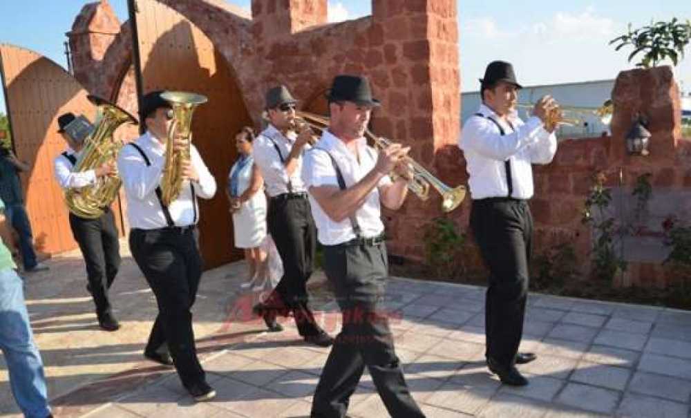 Taş Konak Açıldı