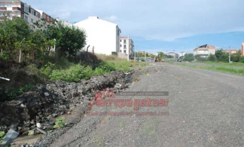 Tarlaya Dönen Yola Vatandaş Tepkisi