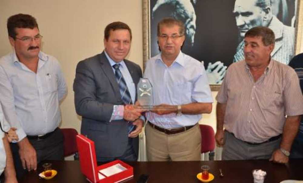 Gönüllerin Kaymakamından Muhtarlar Derneğine Veda Ziyareti