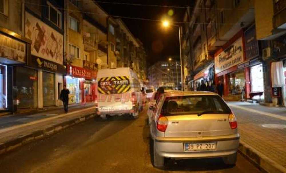 Mandıracı Ve Şehit Teğmen Yavuzer Caddesi Işıl Işıl